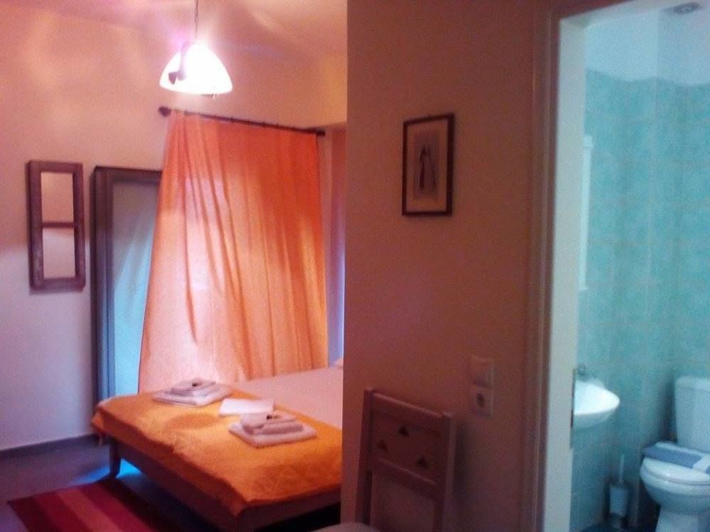 To Greki Hotel Livartzi Eksteriør billede