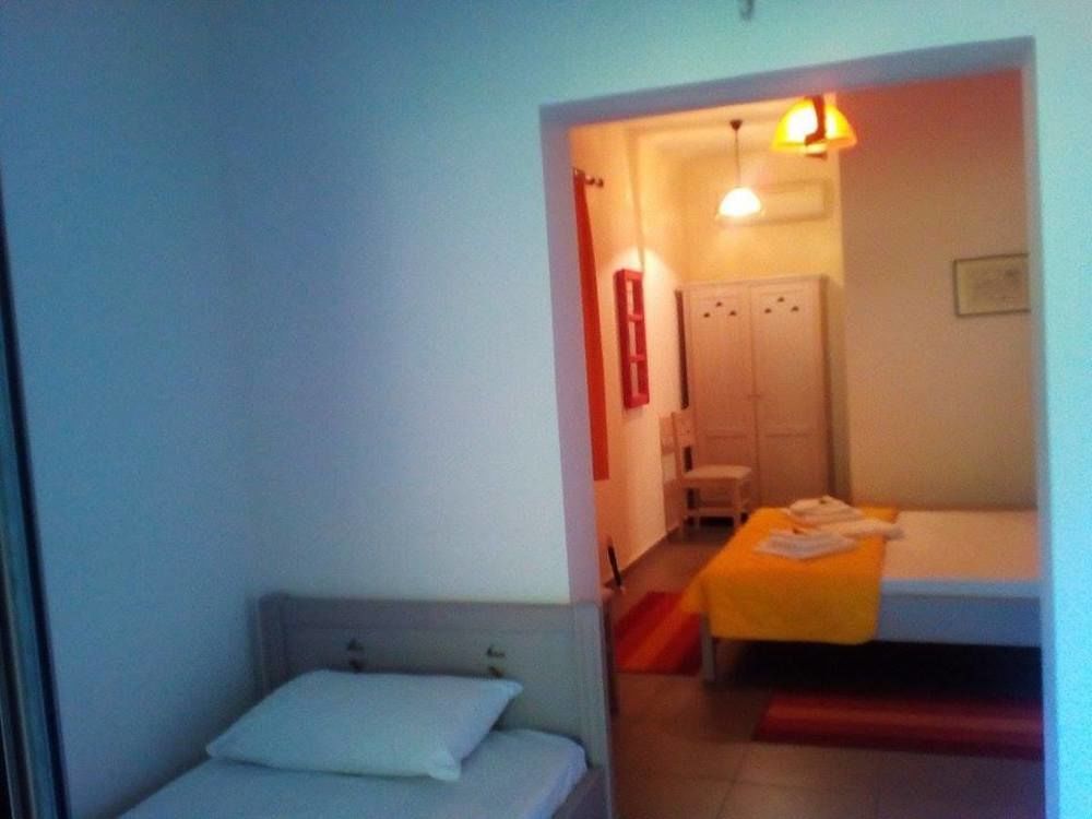 To Greki Hotel Livartzi Eksteriør billede